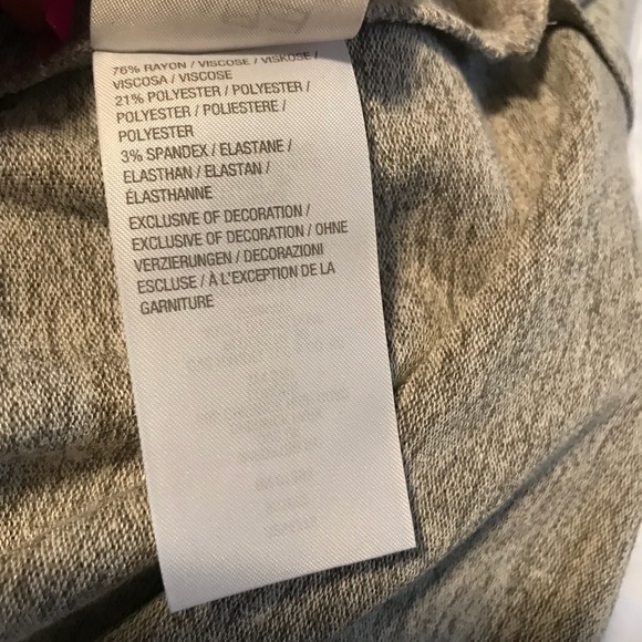 Last๐ฆNew๐โI love Fridaysโ soft top - Picture 6 of 7